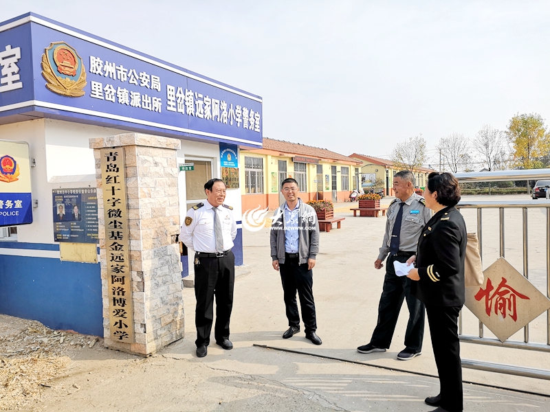 膠州校車再添新線路 36所鄉(xiāng)村小學(xué)有了專車 膠州校車再添新線路 36所鄉(xiāng)村小學(xué)有了專車