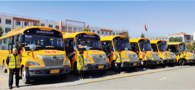 校車(chē)運(yùn)行線路規(guī)定/ 校車(chē)1.png