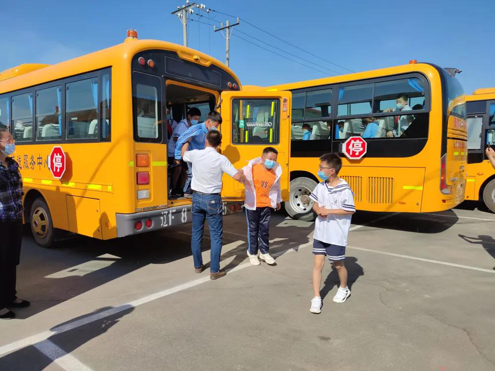 賽馬中心小學校車逃生演練及司乘人員急救方法培訓/ 圖片2.png