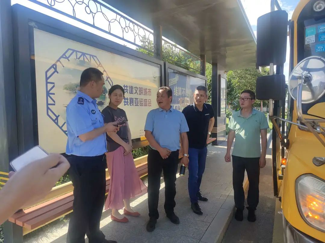 秀洲區多部門共同勘察校車行駛路線/ 圖片