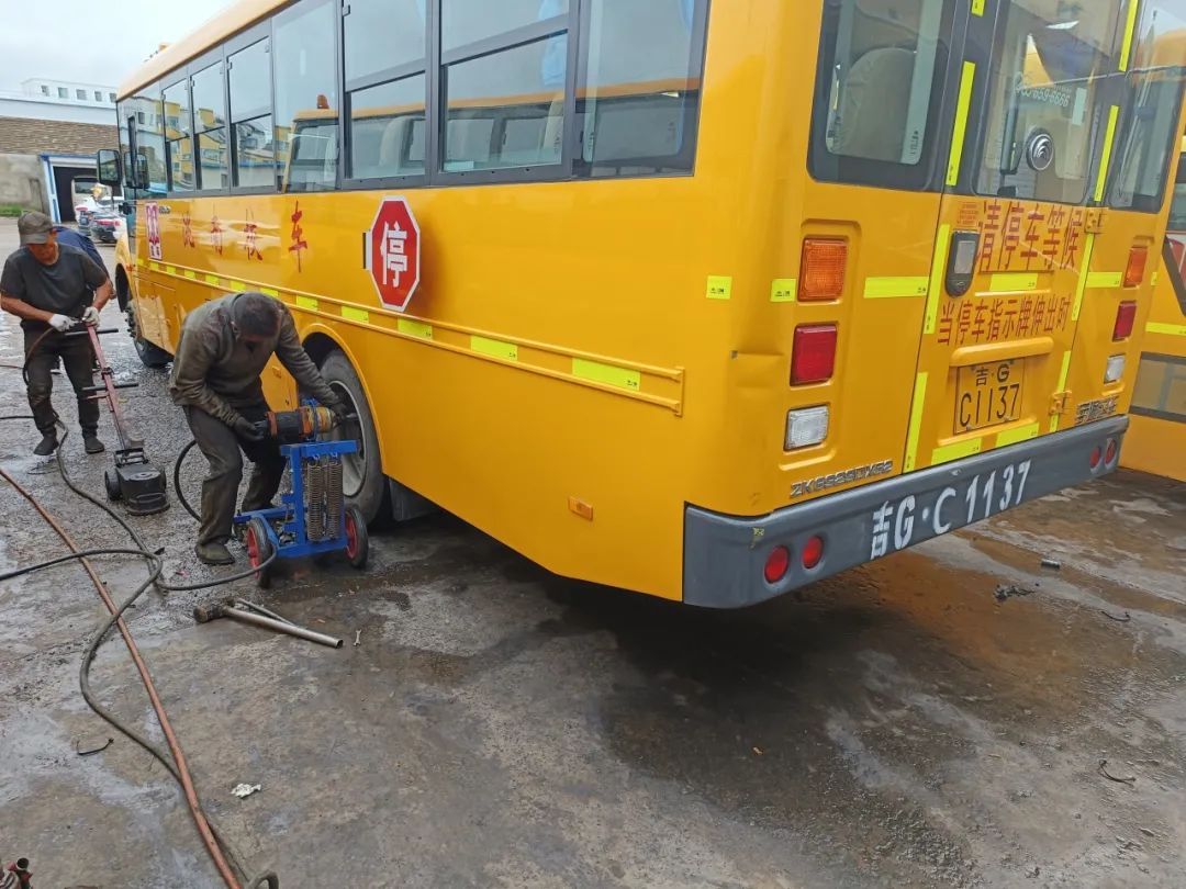 洮南客運公司-校車保養(yǎng)維護月/ 圖片
