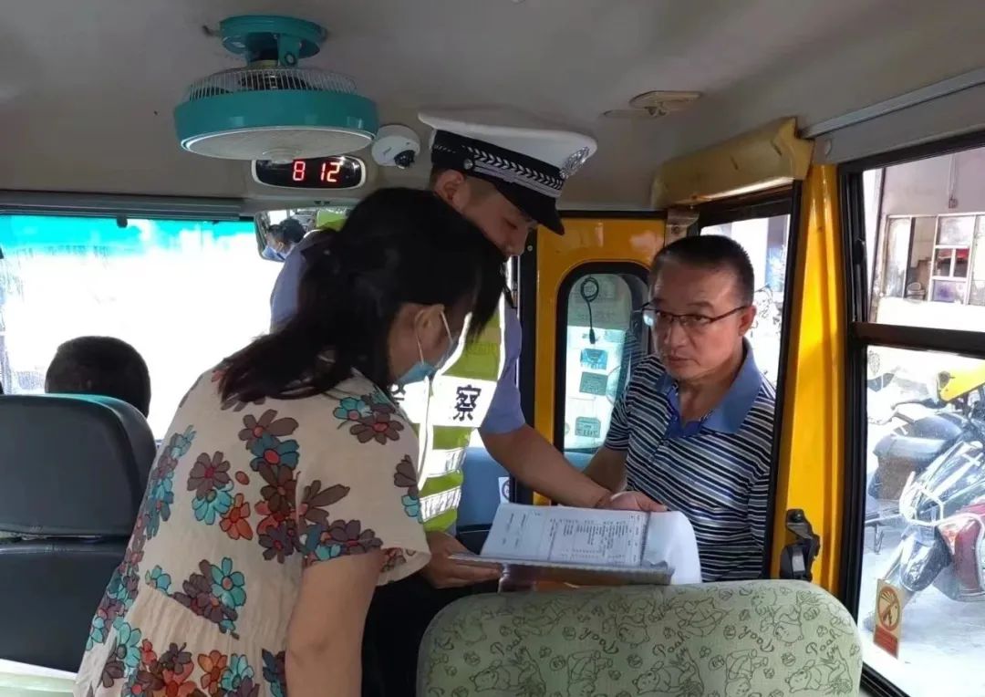 護航開學季 校車安全“大體檢” 圖片