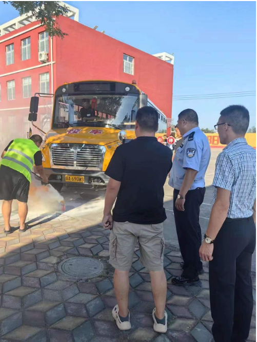 【工作動態】縣公安局聯合縣教育局開展校車安全培訓會 圖片