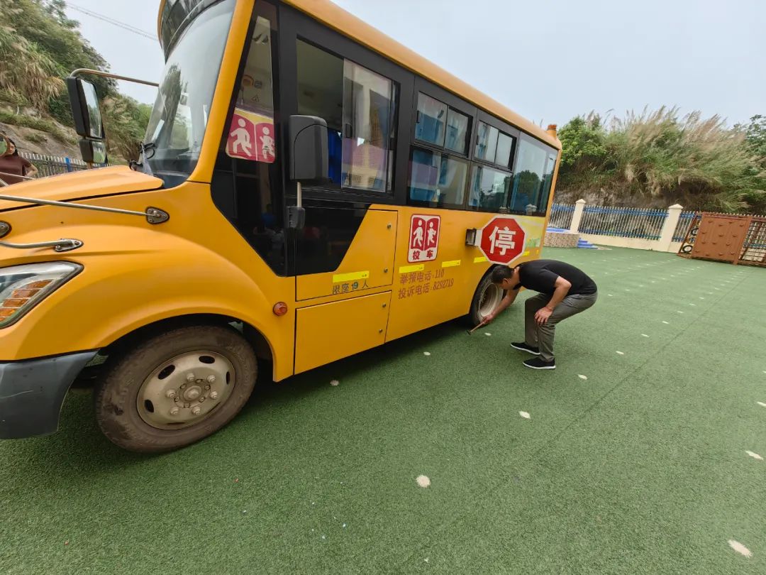 為愛護航,安全抵達——蓋尾金豆苗幼兒園校車安全演練 圖片