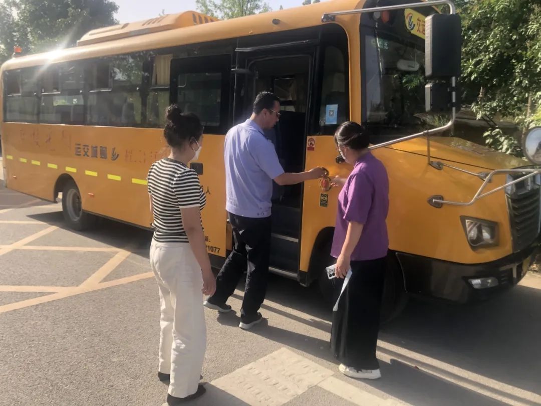 冠縣東古城鎮聯合校各校開展校車安全排查專項活動/ 冠縣東古城鎮聯合校各校開展校車安全排查專項活動