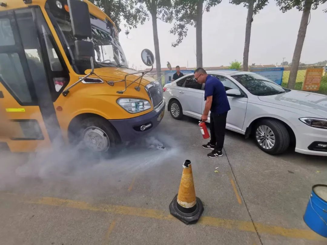 以演筑防,安全“童”行丨凱際校車開啟消防交通預案應急演練 以演筑防,安全“童”行丨凱際校車開啟消防交通預案應急演練