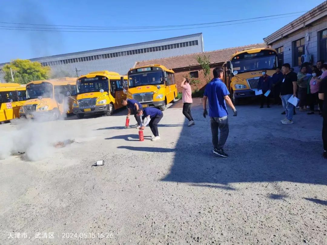 以演筑防,安全“童”行丨凱際校車開啟消防交通預案應急演練 以演筑防,安全“童”行丨凱際校車開啟消防交通預案應急演練