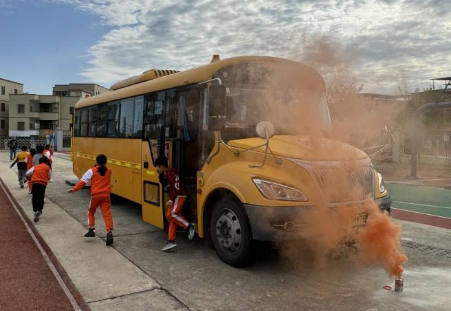 百加小學交通安全教育暨校車安全應急演練活動/ 百加小學交通安全教育暨校車安全應急演練活動