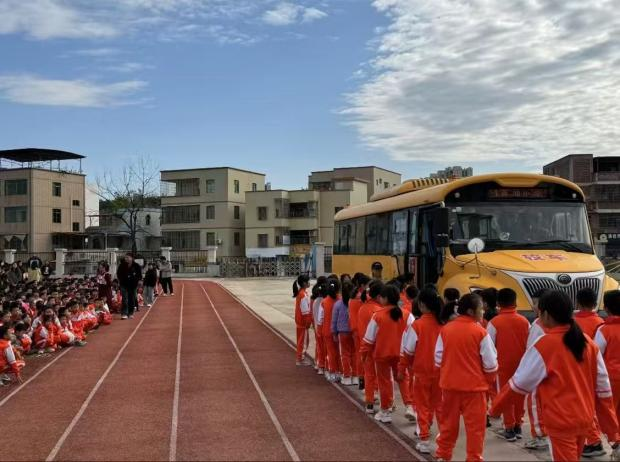 百加小學交通安全教育暨校車安全應急演練活動/ 百加小學交通安全教育暨校車安全應急演練活動