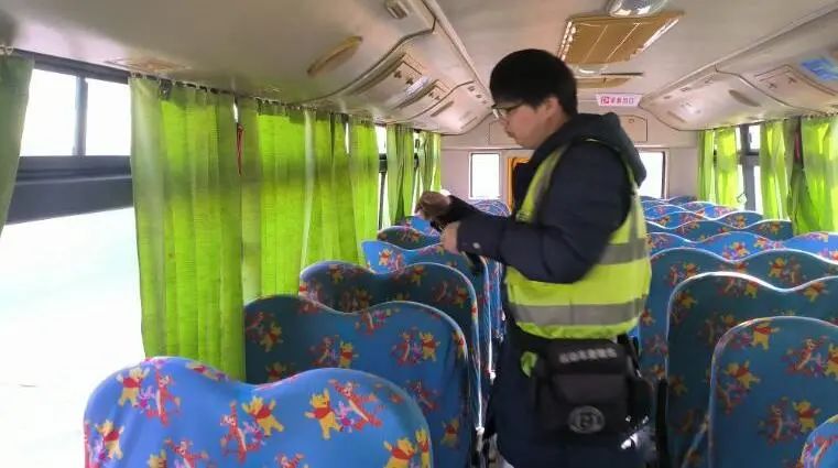 【陽光之路】校車年檢進行時 筑牢學生出行安全防線 圖片