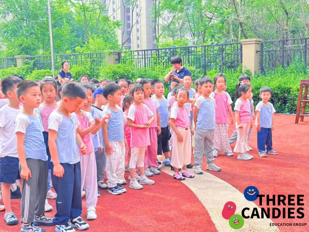 【校園安全】安全乘校車，平安伴我行——三顆糖御景新苑幼兒園校車安全應急演練