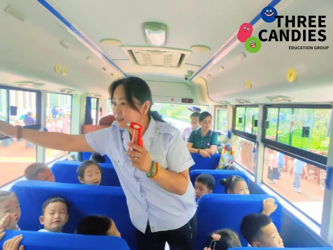 【校園安全】安全乘校車，平安伴我行——三顆糖御景新苑幼兒園校車安全應急演練