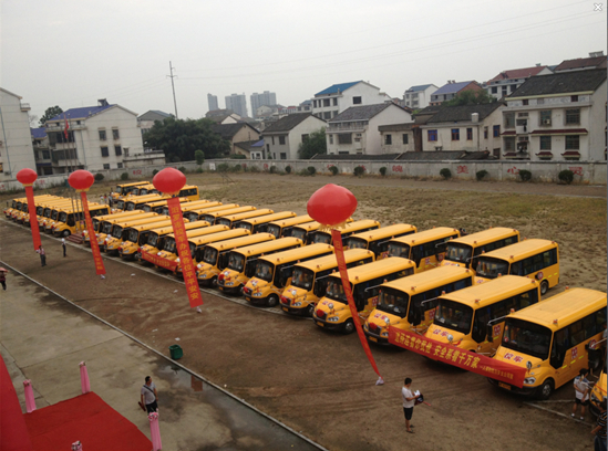 校車市場采購趨向理性開學季宇通品牌成優選/ 校車市場采購趨向理性 開學季宇通品牌成首選