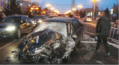 當轎車撞上校車 宇通校車用安全回饋國民信任