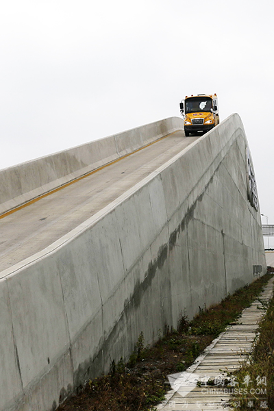 從宇通校車直播看到的行業現狀和未來/ 從宇通校車直播看到的行業現狀和未來