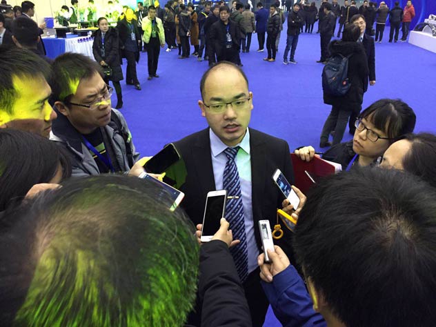 再樹校車安全智能新標(biāo)桿 宇通第三代校車重磅發(fā)布