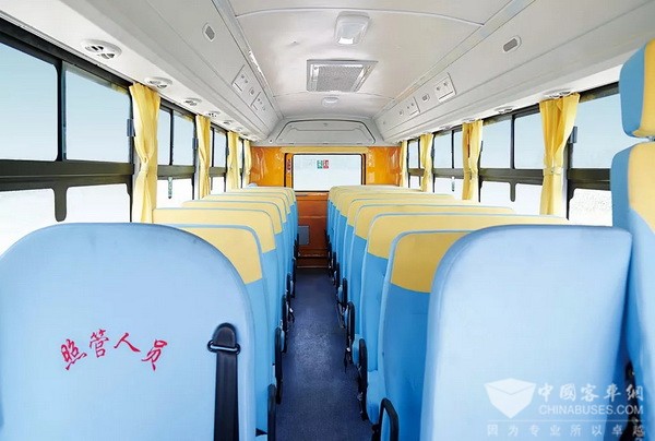 暑季“開門紅”,中通客車贏江蘇興化80臺校車訂單! 暑季“開門紅”,中通客車贏江蘇興化80臺校車訂單!