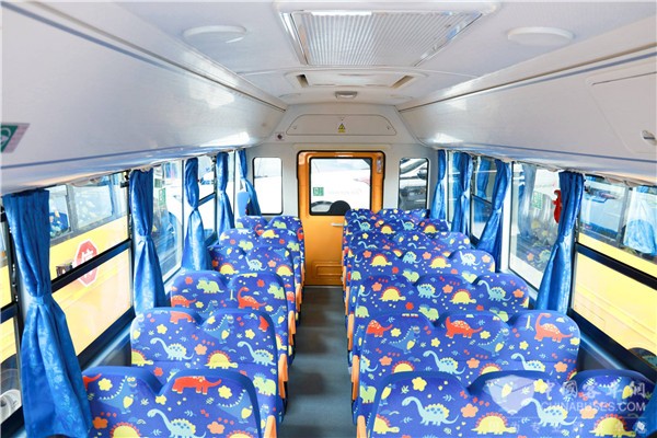 2018中國校車行業(yè)高峰論壇向行業(yè)傳遞了哪些信息? 2018中國校車行業(yè)高峰論壇向行業(yè)傳遞了哪些信息?