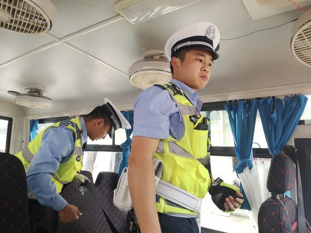 思南縣部門聯(lián)動(dòng)開展校車運(yùn)營專項(xiàng)整治行動(dòng)/ 思南縣部門聯(lián)動(dòng)開展校車運(yùn)營專項(xiàng)整治行動(dòng)