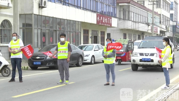 確保學(xué)生安全出行 贛榆打造“零補(bǔ)貼”校車(chē)模式 確保學(xué)生安全出行 贛榆打造“零補(bǔ)貼”校車(chē)模式