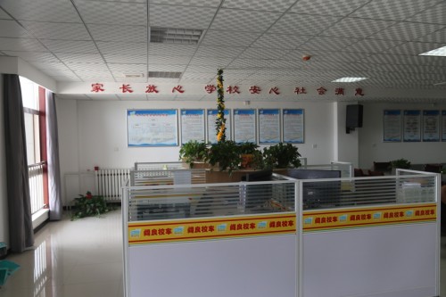 海格客車與閻良合力打造校車運營典范/ \